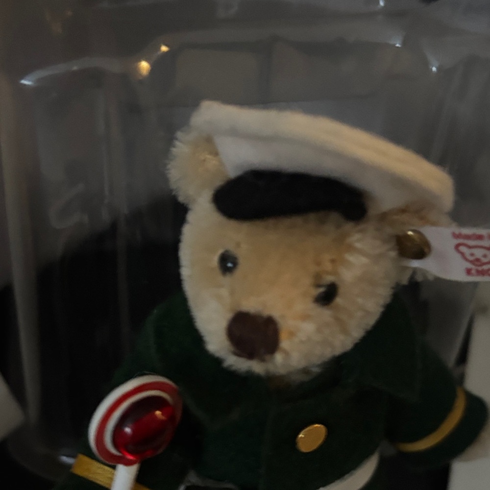 Revell Steiff Green 'Polizei' Toy Car & Bear Set - Picture 11 of 15
